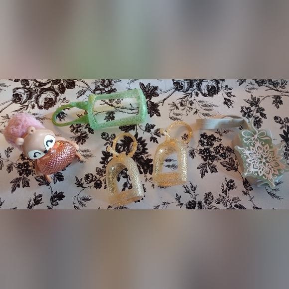 5 Used Hand Sanitizer Cases (3 are Bath & Body Works) - Picture 1 of 11